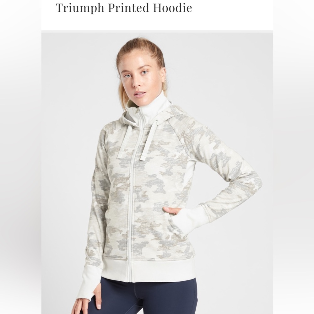 ATHLETA TRIUMP PRINTED HOODIE.